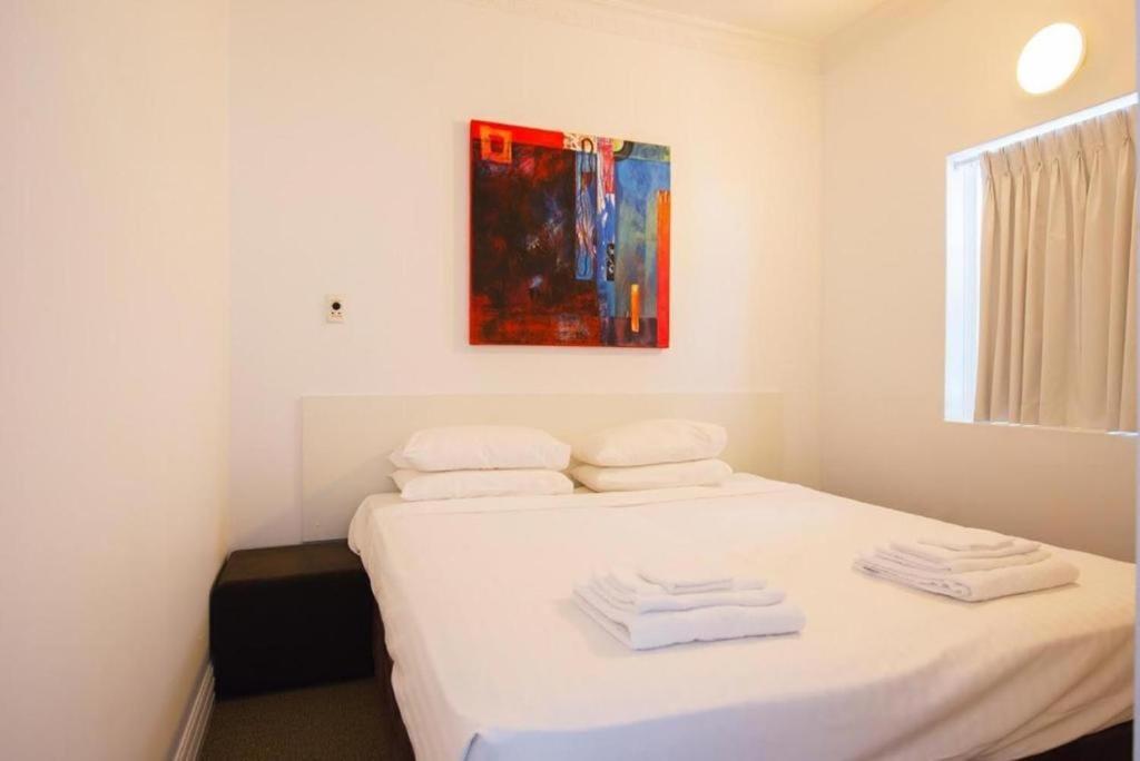 Wallaby Backpackers Hostel Perth - Note - Valid Passport Required To Check In - Kültér fotó
