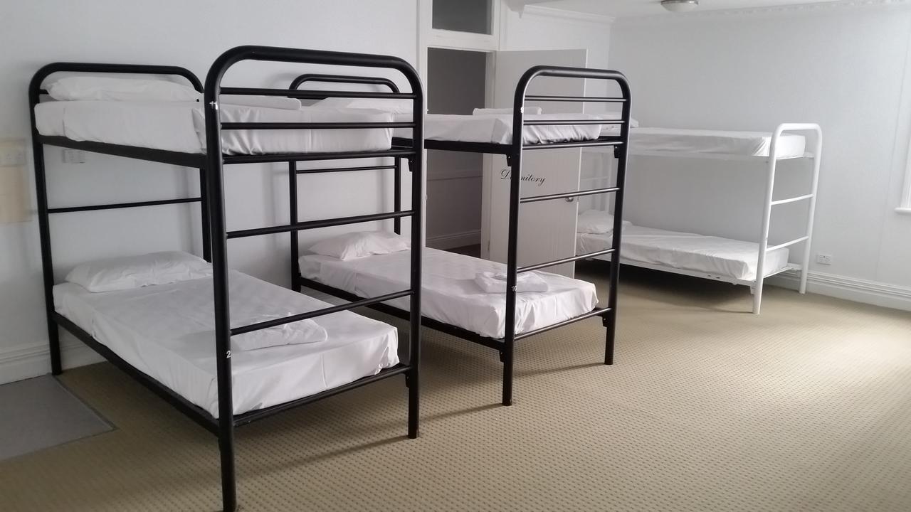 Wallaby Backpackers Hostel Perth - Note - Valid Passport Required To Check In - Kültér fotó